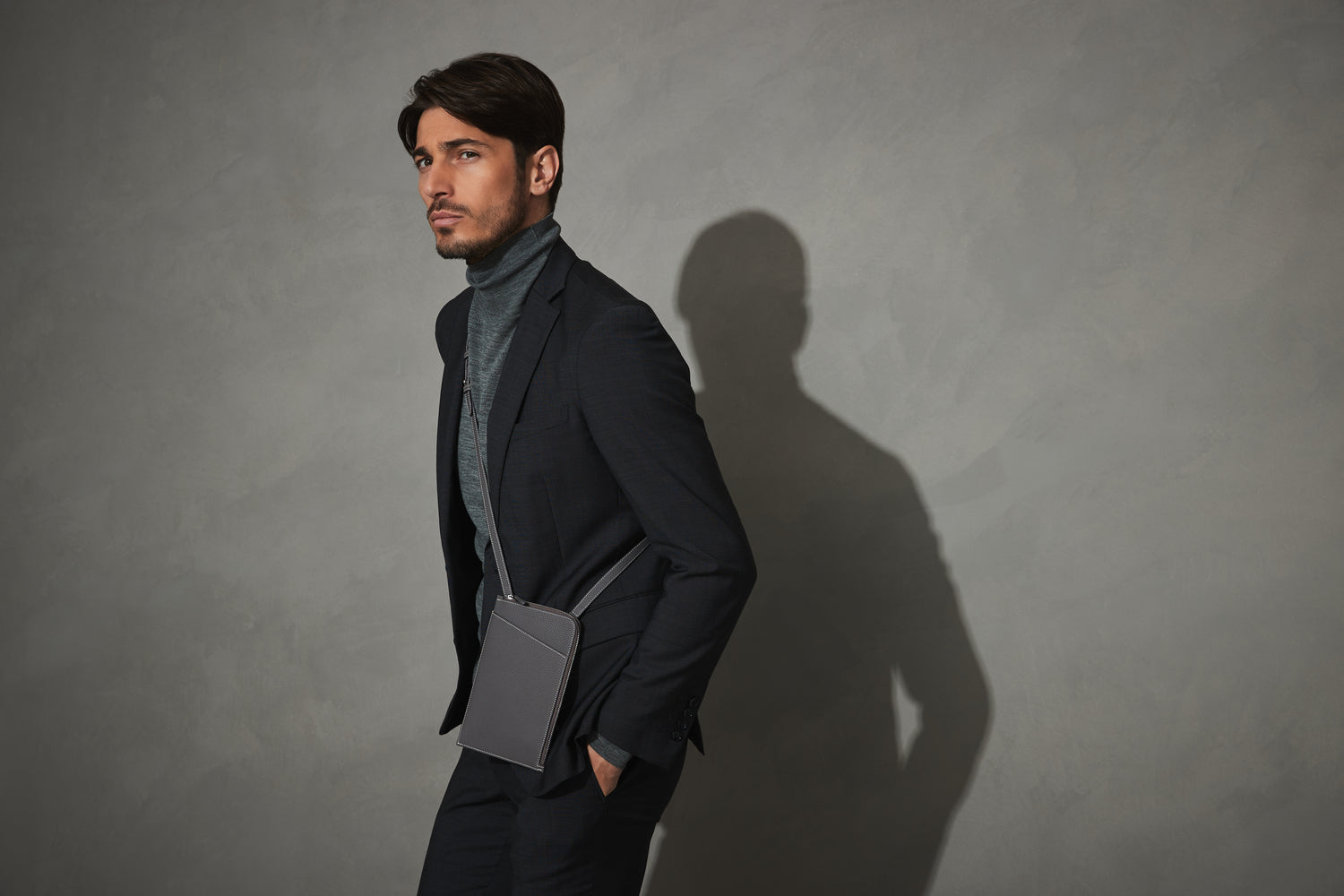 Men's iPhone Shoulder Bags & Crossbody Cases