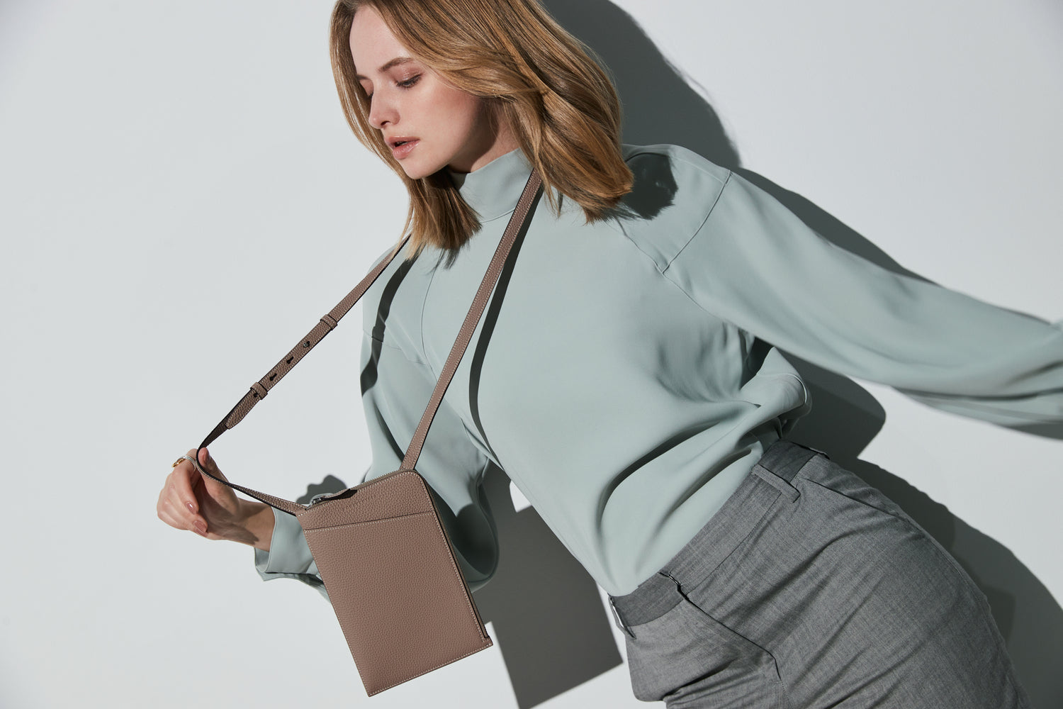 Women's iPhone Shoulder Bags & Crossbody Cases – Premium Leather